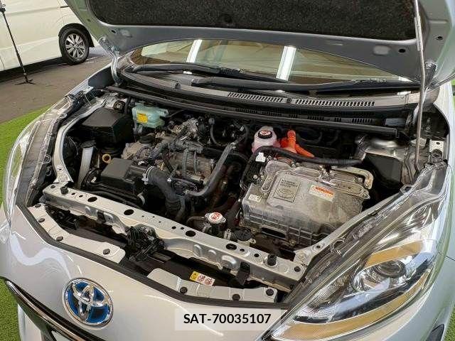 Toyota AQUA 2017-12 6670170-13