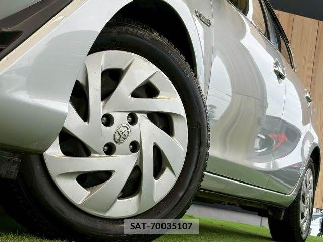 Toyota AQUA 2017-12 6670170-15