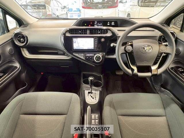 Toyota AQUA 2017-12 6670170-2