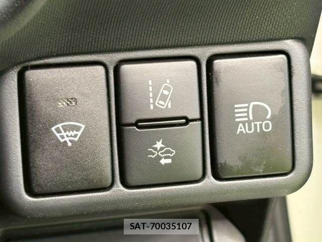 Toyota AQUA 2017-12 6670170-6