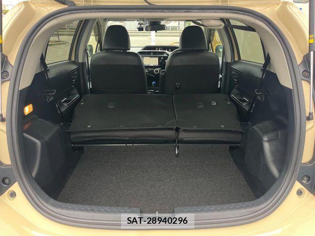 Toyota AQUA 2017-08 6670191-10