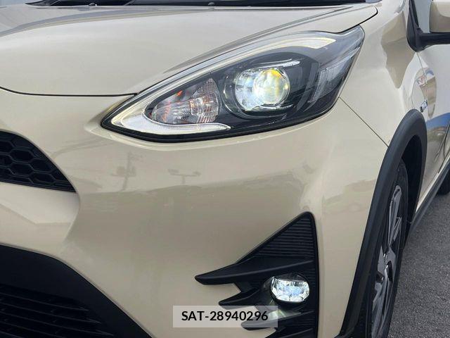 Toyota AQUA 2017-08 6670191-12