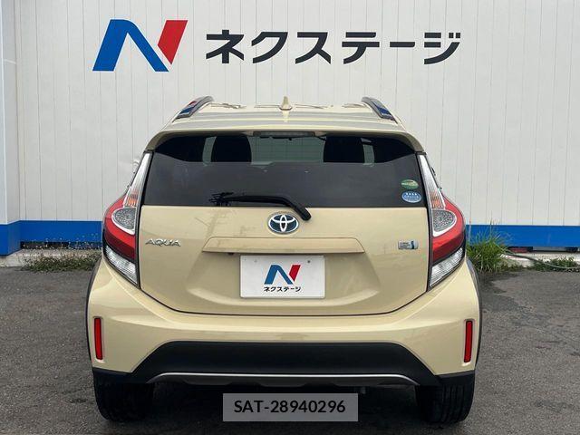Toyota AQUA 2017-08 6670191-15