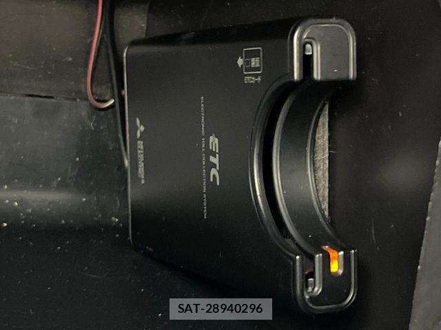 Toyota AQUA 2017-08 6670191-6