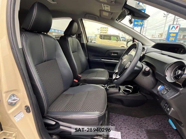Toyota AQUA 2017-08 6670191-8
