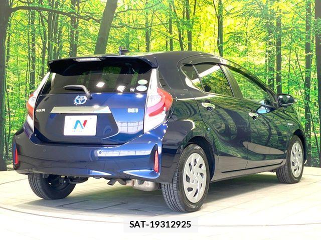 Toyota AQUA 2018-10 6670200-16
