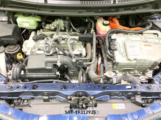 Toyota AQUA 2018-10 6670200-17