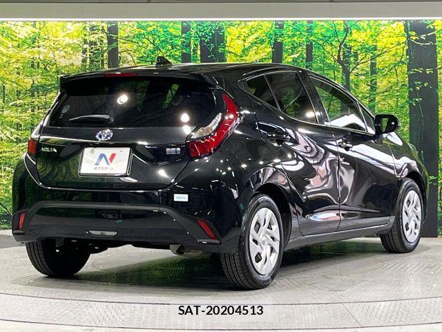 Toyota AQUA 2022-08 6670169-16