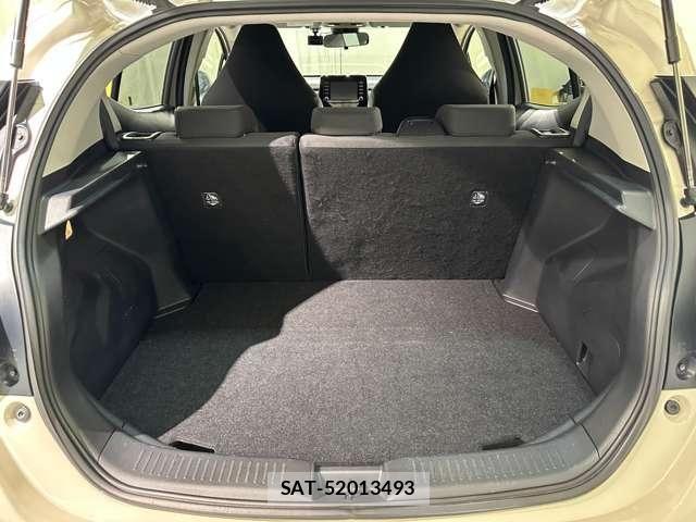 Toyota AQUA 2024-01 6670165-25