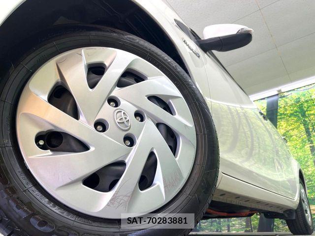 Toyota AQUA 2018-06 6674948-14