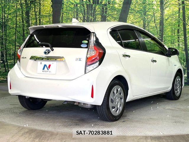 Toyota AQUA 2018-06 6674948-18