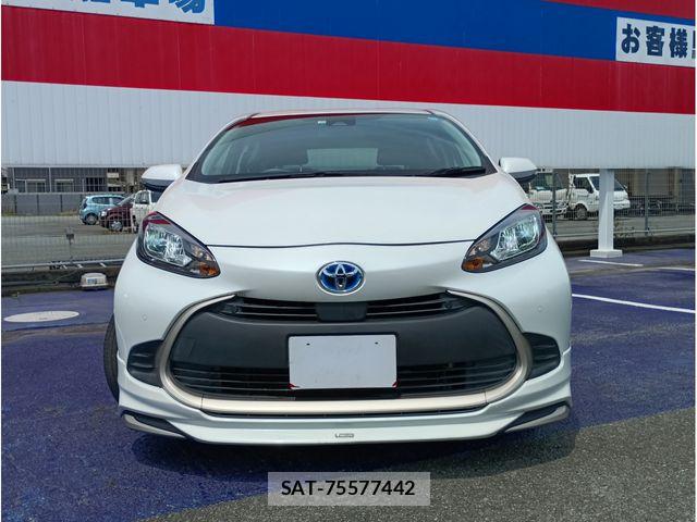 Toyota AQUA 2021-10 6674956-1