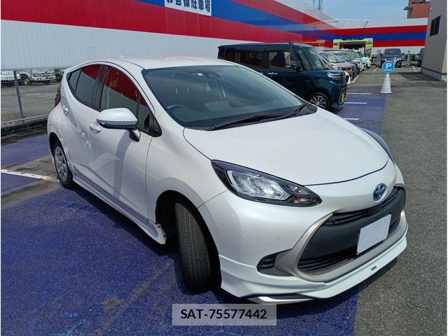 Toyota AQUA 2021-10 6674956-2