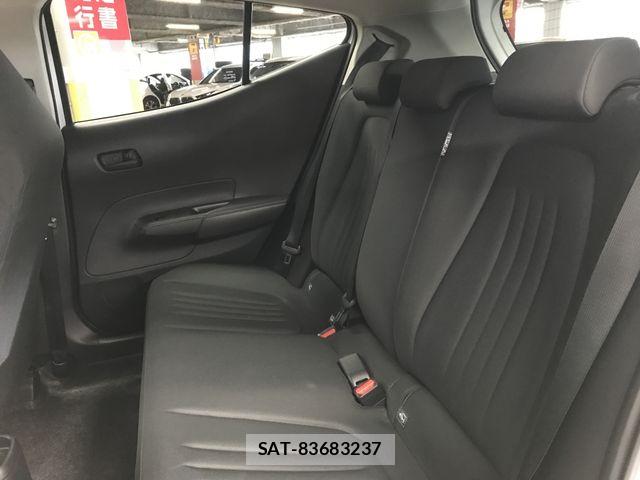 Toyota AQUA 2025-02 6674936-11