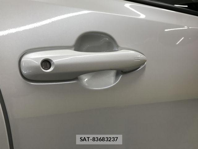 Toyota AQUA 2025-02 6674936-24