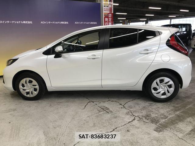 Toyota AQUA 2025-02 6674936-4