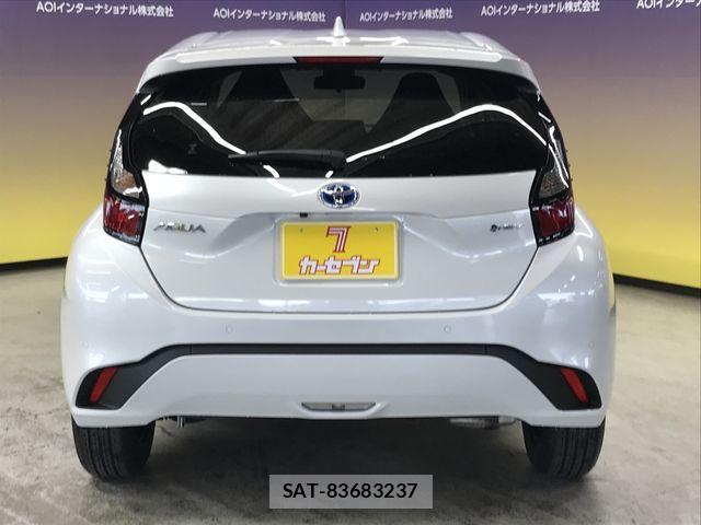 Toyota AQUA 2025-02 6674936-5