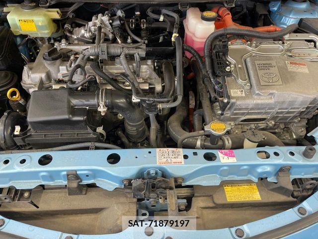 Toyota AQUA 2012-09 6674979-16