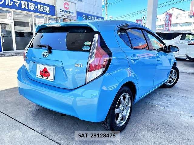 Toyota AQUA 2016-03 6674971-2