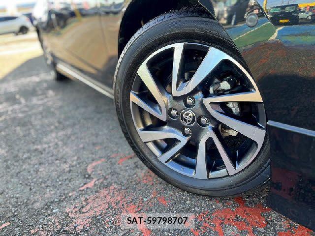 Toyota AQUA 2021-09 6674929-26
