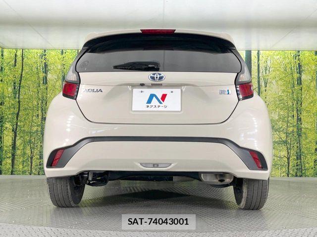 Toyota AQUA 2023-07 6674941-14