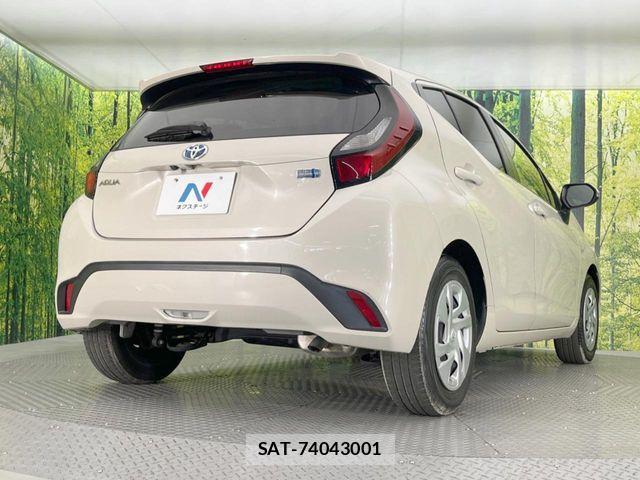 Toyota AQUA 2023-07 6674941-16
