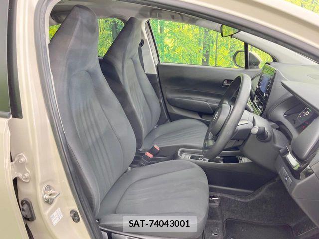Toyota AQUA 2023-07 6674941-7