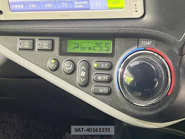 Toyota AQUA 2012-10 6674977-4