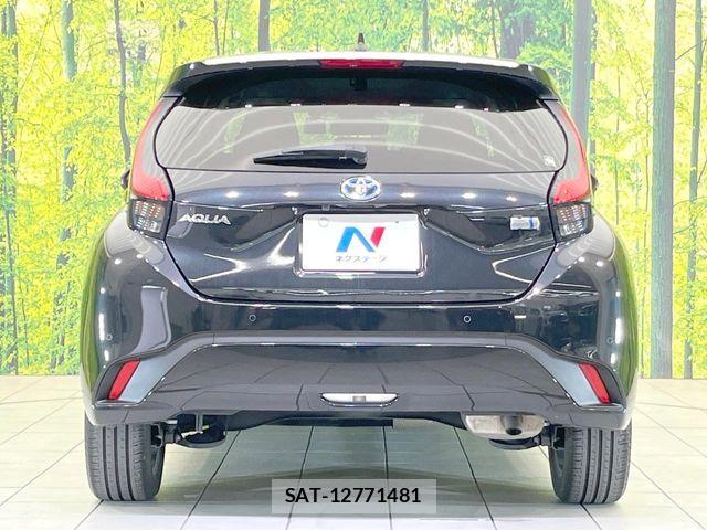 Toyota AQUA 2021-10 6674932-13