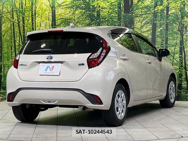 Toyota AQUA 2024-02 6674939-16