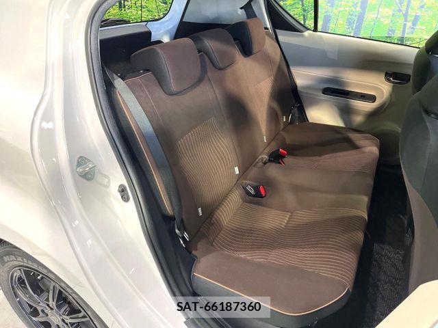 Toyota AQUA 2013-03 6674975-9