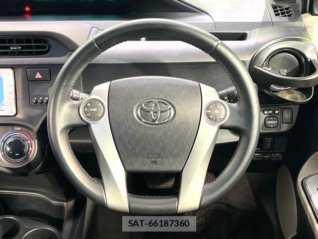 Toyota AQUA 2013-03 6674975-11