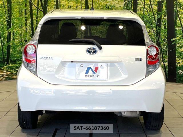 Toyota AQUA 2013-03 6674975-15