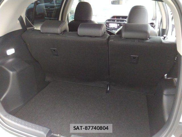 Toyota AQUA 2015-05 6674957-12