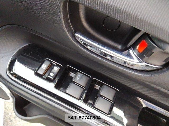Toyota AQUA 2015-05 6674957-26