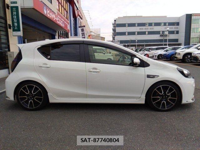 Toyota AQUA 2015-05 6674957-7