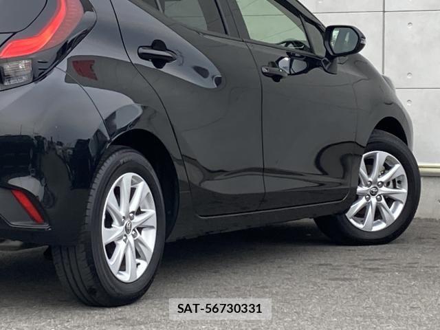 Toyota AQUA 2022-01 6674937-17