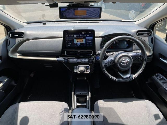 Toyota AQUA 2022-09 6674940-11