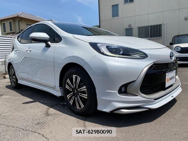 Toyota AQUA 2022-09 6674940-1