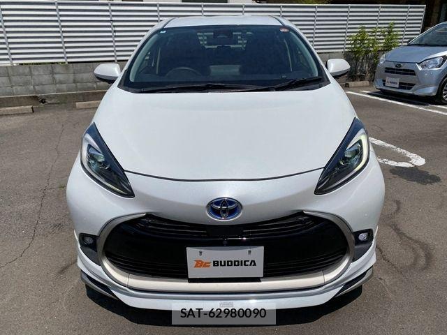 Toyota AQUA 2022-09 6674940-2
