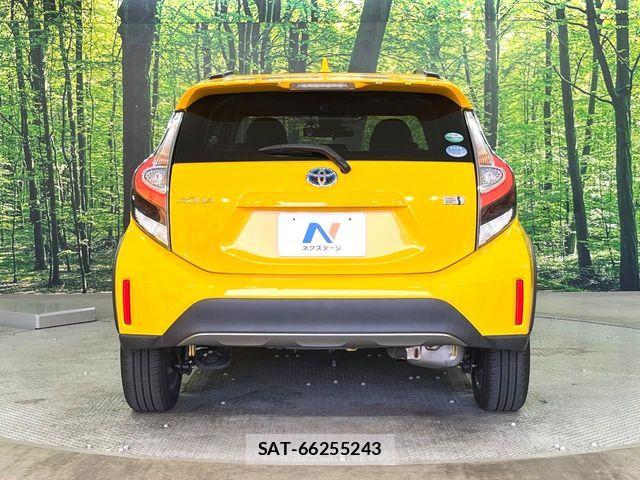 Toyota AQUA 2019-08 6674950-12