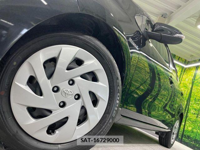 Toyota AQUA 2017-08 6674955-13