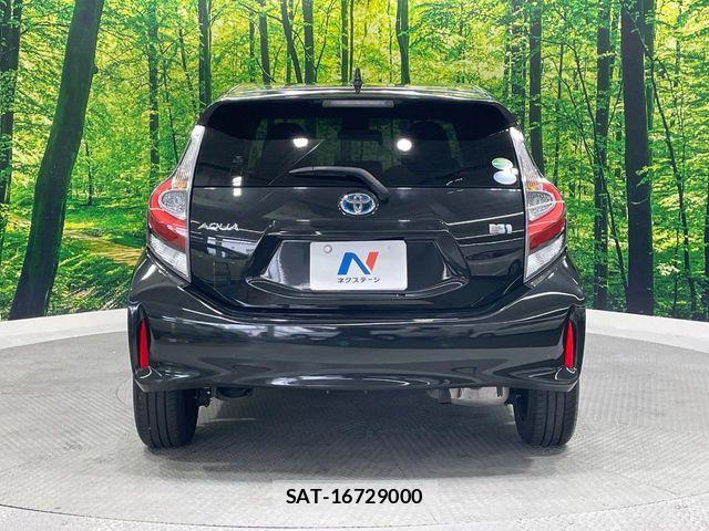 Toyota AQUA 2017-08 6674955-15
