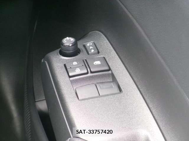 Toyota AQUA 2023-01 6674938-13