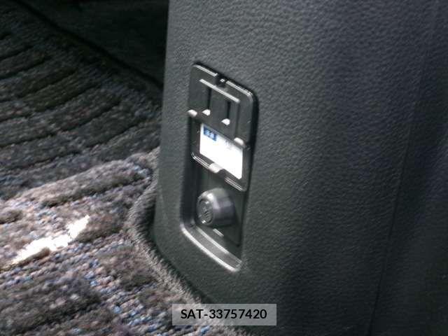 Toyota AQUA 2023-01 6674938-15