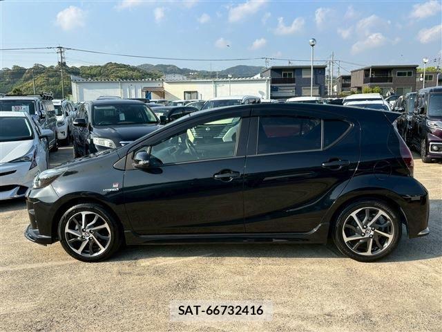 Toyota AQUA 2018-10 6674945-9