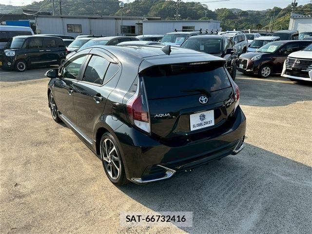 Toyota AQUA 2018-10 6674945-10
