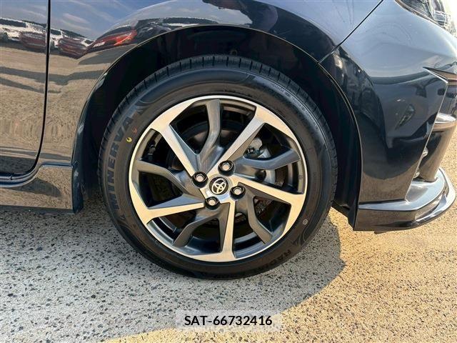 Toyota AQUA 2018-10 6674945-13