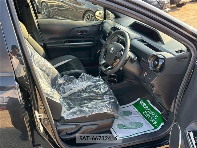 Toyota AQUA 2018-10 6674945-14