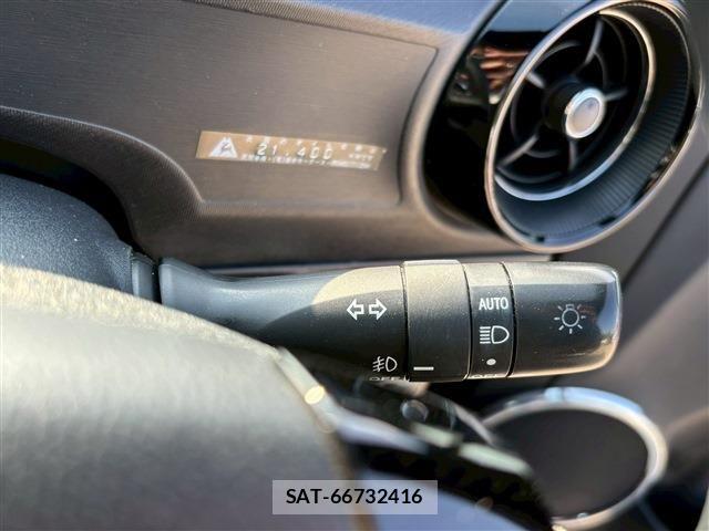 Toyota AQUA 2018-10 6674945-26